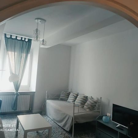 Le Finestre Sul Borgo 1 Apartment Parma Exterior photo
