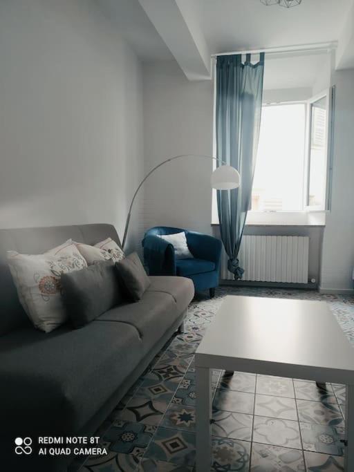 Le Finestre Sul Borgo 1 Apartment Parma Exterior photo